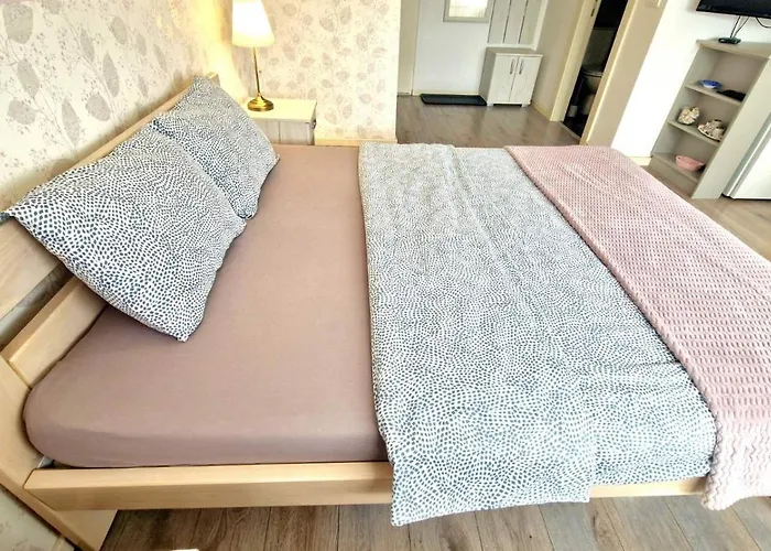 Apartmani Paku